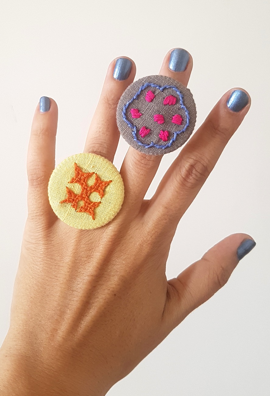 Hand Embroidered Rings in Organic Cotton - Set 11